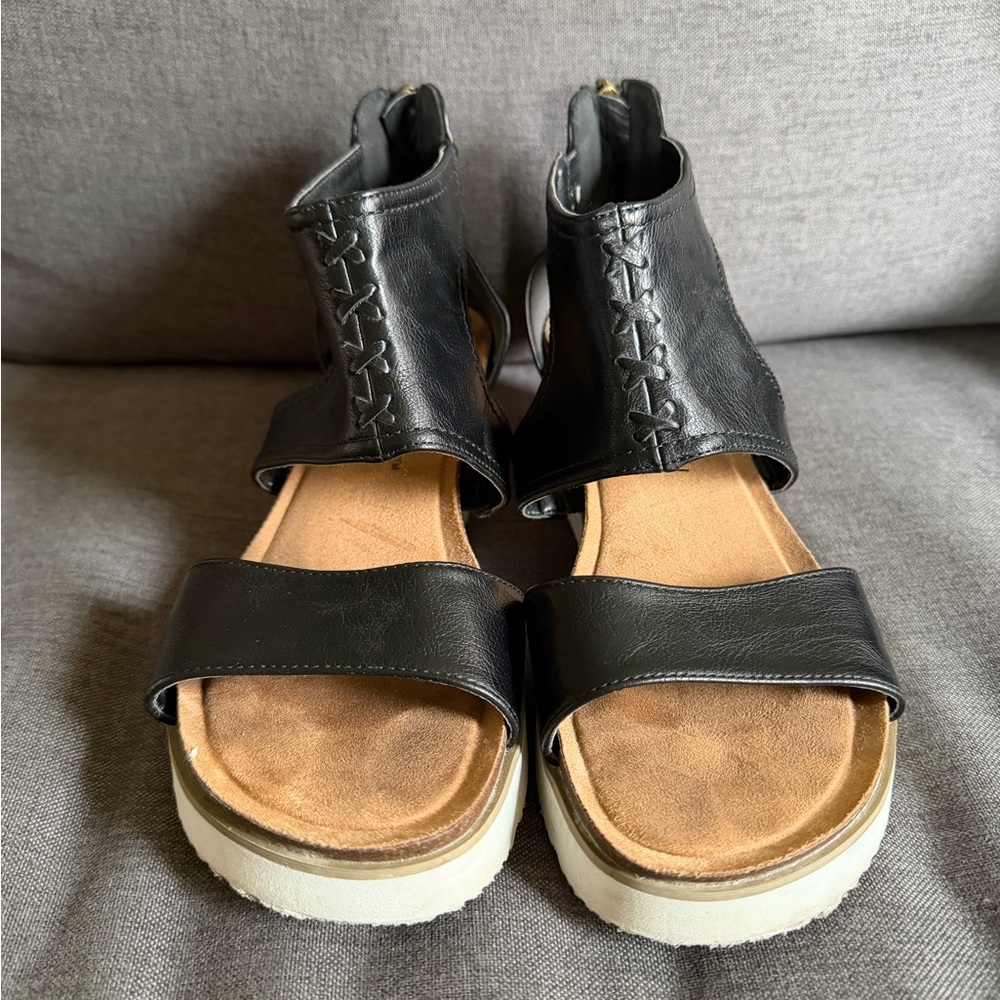 Elegant Black Leather Women's Sandals